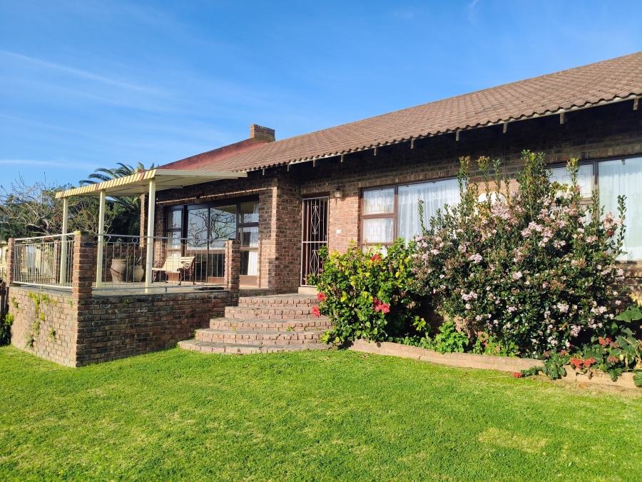 3 Bedroom Property for Sale in Wavecrest Eastern Cape